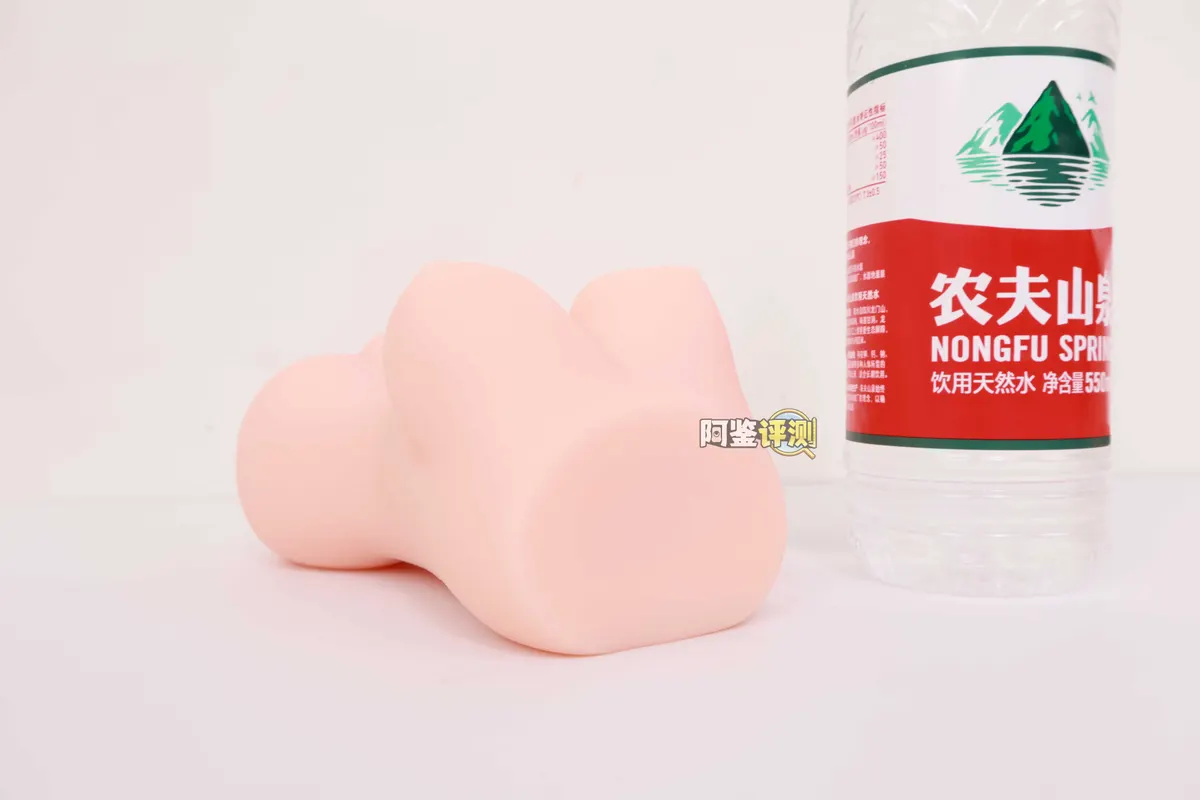 TMT 樱井夏树: festeres Material und flache Streifen