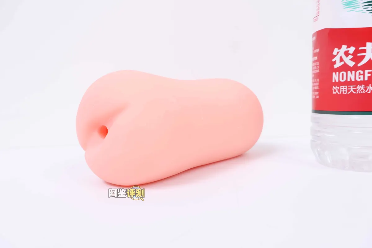 对子哈特 温泉欲情3: weiches Material und flache Textur