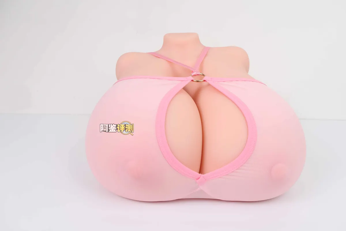 GOSE 爆乳魔皇: großes Brustmodell mit aufrechter Standmöglichkeit