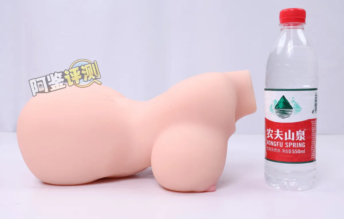 杯多多 乳穴牛娘: Vierkanalmodell mit Metallrahmenproblemen