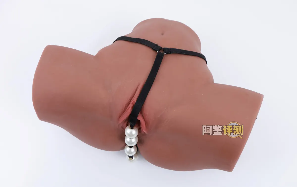 MUNI 埃及艳后 : forme écartée fixe et paroi terminale endommagée