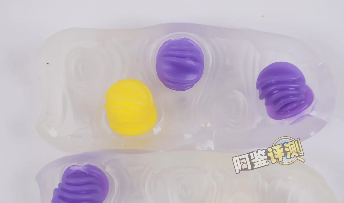 TENGA Bobble 魔力弹珠 und 疯狂方砖: Vergleich beweglicher Strukturen