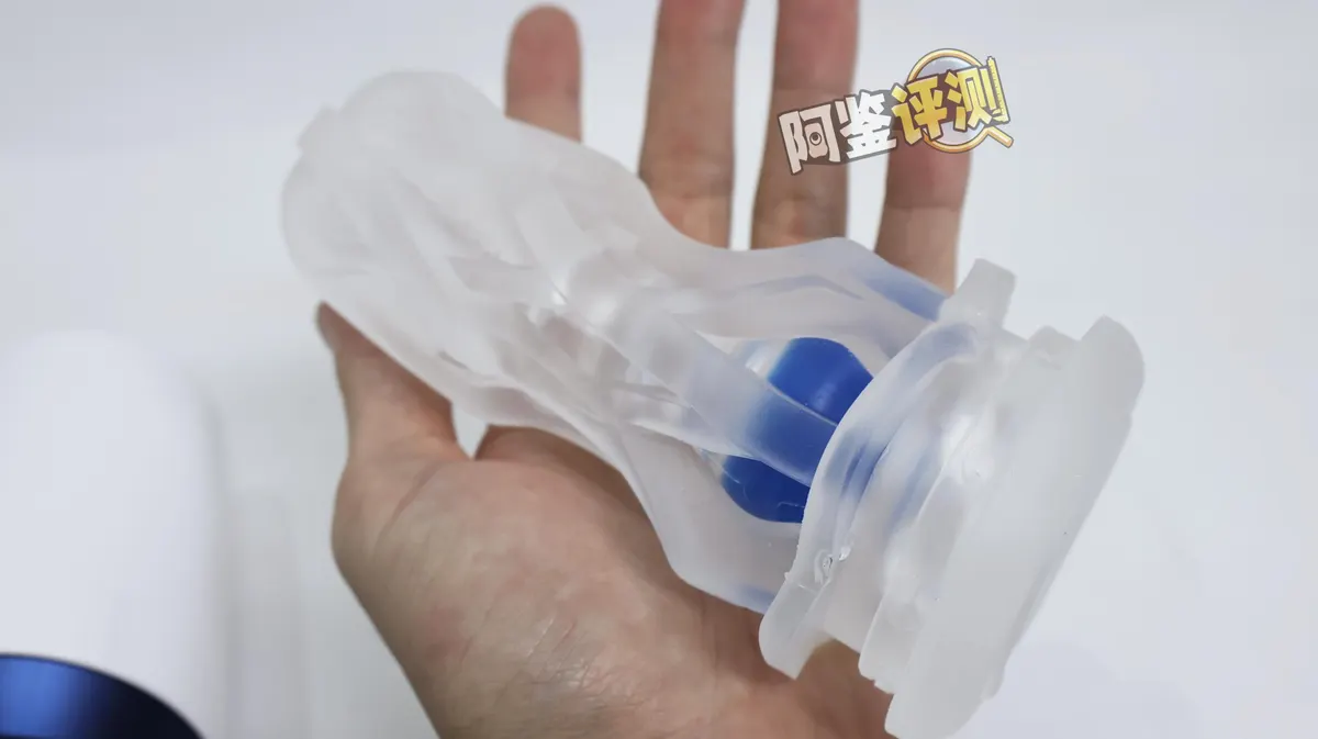 TENGA AERO Cobalt Ring: Drehregulierung und Luftgeräusche