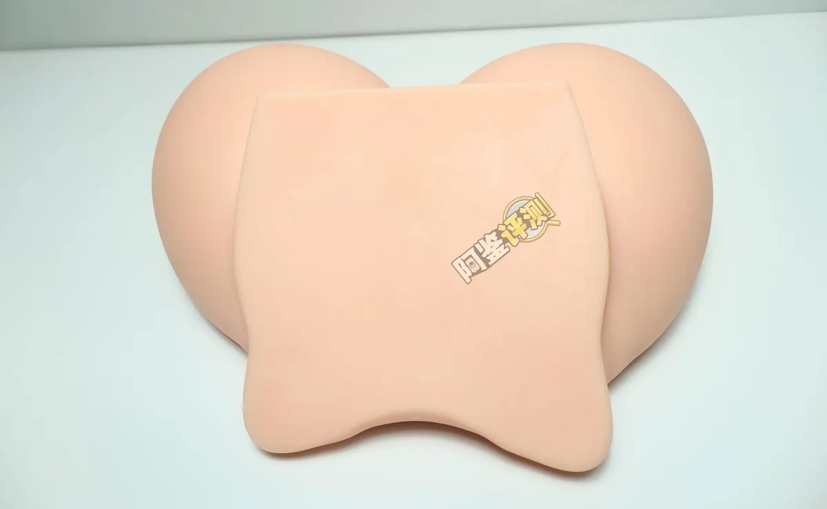 傲川爆乳娘: Platz und Pflege eines 11kg-Zweikanal-Brustmodells