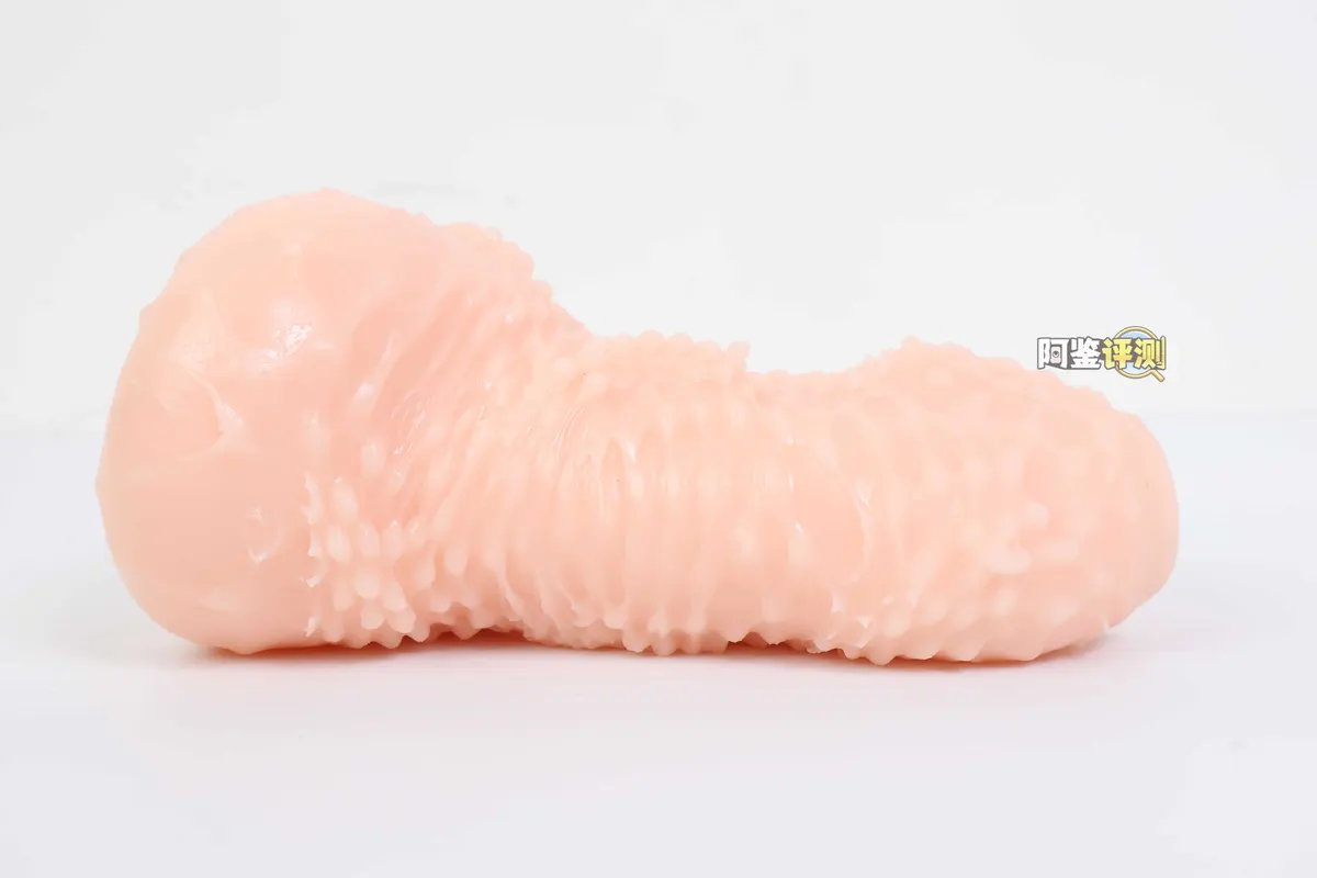 汤玛托易士 粒肉彼女: dichte Noppen bei mittlerer Intensität